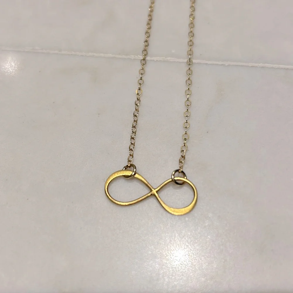 Infinity Loop Pendant Necklack - Picture 3 of 3